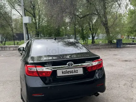 Toyota Camry 2012 года за 8 000 000 тг. в Алматы – фото 2