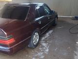 Mercedes-Benz E 230 1991 годаfor1 300 000 тг. в Саудакент – фото 3