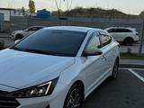 Hyundai Elantra 2020 года за 8 500 000 тг. в Алматы – фото 2