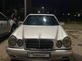 Mercedes-Benz E 230 1995 года за 2 100 000 тг. в Караганда