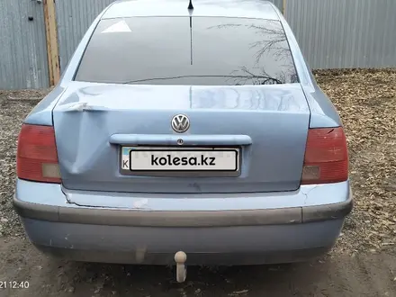 Volkswagen Passat 1996 года за 1 300 000 тг. в Уральск – фото 3