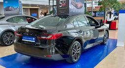 Toyota Camry Luxe eCVT 2026 года за 26 190 000 тг. в Астана – фото 5