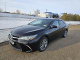 Toyota Camry 2017 года за 10 500 000 тг. в Уральск – фото 4