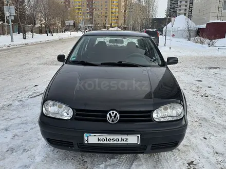 Volkswagen Golf 2002 года за 2 700 000 тг. в Астана