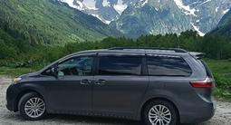 Toyota Sienna 2015 года за 9 444 444 тг. в Атырау