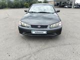 Toyota Camry 2000 года за 3 000 000 тг. в Алматы