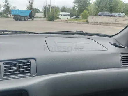 Toyota Camry 2000 года за 3 000 000 тг. в Алматы – фото 22