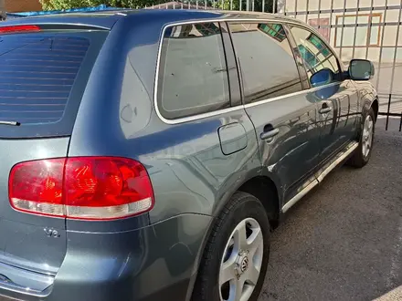 Volkswagen Touareg 2005 года за 6 900 000 тг. в Астана – фото 5