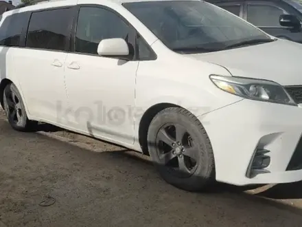 Toyota Sienna 2015 года за 5 500 000 тг. в Уральск – фото 5