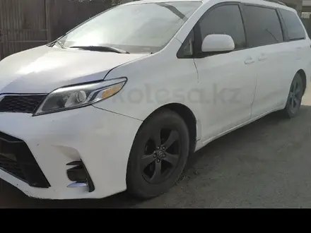 Toyota Sienna 2015 года за 5 500 000 тг. в Уральск – фото 8