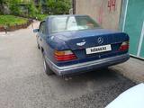 Mercedes-Benz E 260 1990 года за 700 000 тг. в Шымкент