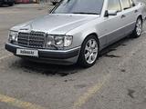 Mercedes-Benz E 260 1992 года за 2 000 000 тг. в Алматы