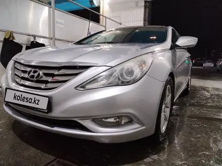 Hyundai Sonata 2010 года за 4 200 000 тг. в Актобе – фото 2