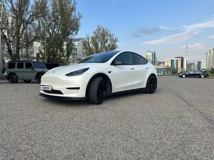 Tesla Model Y 2020 года за 15 300 000 тг. в Алматы – фото 2