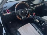 Lexus ES 300h 2013 года за 6 800 000 тг. в Актау – фото 3