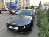 Hyundai Elantra 2023 годаfor11 500 000 тг. в Алматы – фото 2