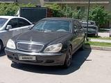 Mercedes-Benz S 320 2000 года за 3 400 000 тг. в Алматы