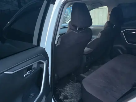 Toyota RAV4 2025 года за 24 000 000 тг. в Семей – фото 10