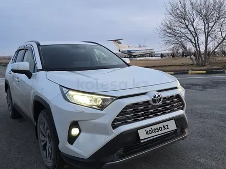Toyota RAV4 2025 года за 24 000 000 тг. в Семей – фото 19