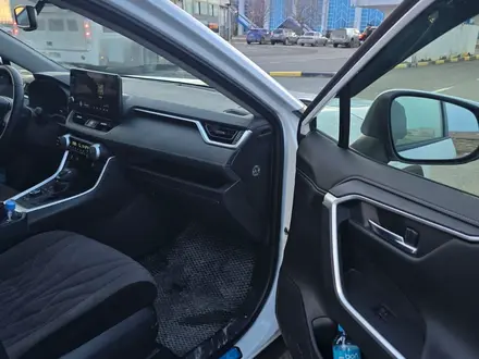 Toyota RAV4 2025 года за 24 000 000 тг. в Семей – фото 6