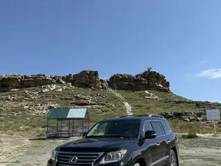 Lexus LX 570