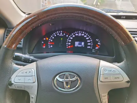 Toyota Camry 2011 года за 8 400 000 тг. в Шымкент – фото 14