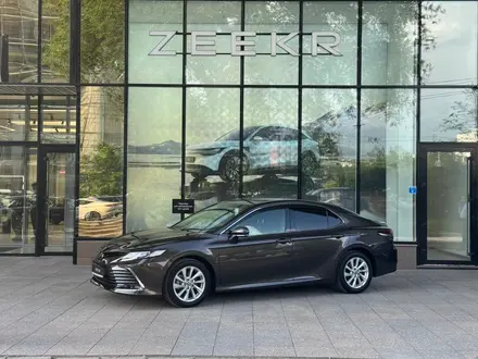 Toyota Camry Prestige 2023 года за 15 390 000 тг. в Алматы – фото 8
