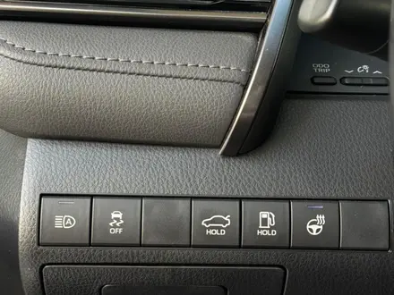 Toyota Camry Prestige 2023 года за 15 390 000 тг. в Алматы – фото 12