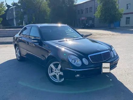 Mercedes-Benz E 220 2003 года за 4 100 000 тг. в Караганда