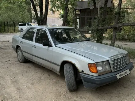 Mercedes-Benz E 250 1989 года за 600 000 тг. в Караганда – фото 2