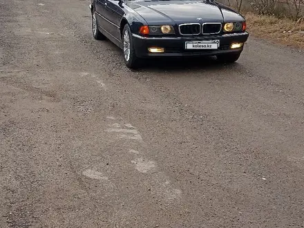 BMW 735 1998 года за 4 400 000 тг. в Алматы – фото 2