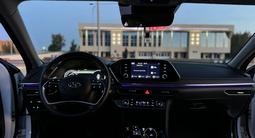 Hyundai Sonata 2022 годаfor14 500 000 тг. в Астана – фото 5