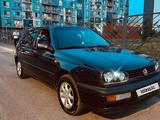 Volkswagen Golf 1995 годаүшін1 820 500 тг. в Алматы – фото 3
