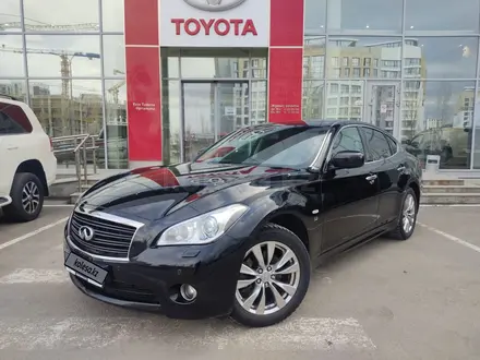 Infiniti Q70 2014 года за 11 400 000 тг. в Астана