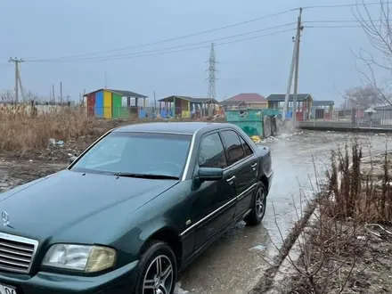 Mercedes-Benz C 200 1994 года за 2 500 000 тг. в Атырау – фото 6