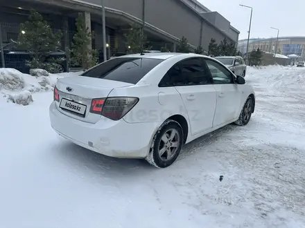 Chevrolet Cruze 2012 года за 4 000 000 тг. в Астана – фото 3