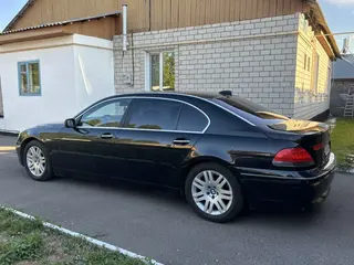 BMW 745