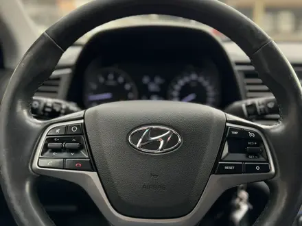 Hyundai Elantra 2019 года за 7 900 000 тг. в Шымкент – фото 13