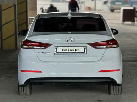 Hyundai Elantra 2019 года за 7 900 000 тг. в Шымкент – фото 7