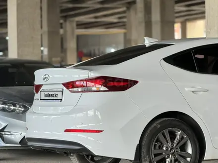 Hyundai Elantra 2019 года за 7 900 000 тг. в Шымкент – фото 5