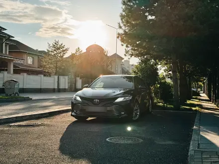 Toyota Camry 2018 года за 13 000 000 тг. в Астана – фото 9