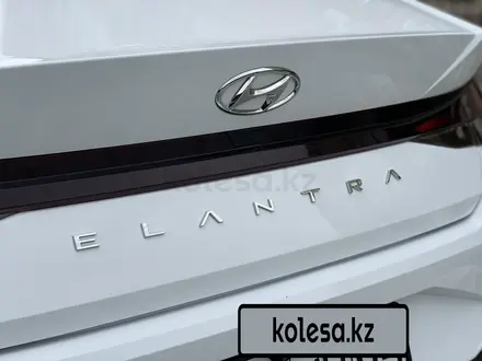 Hyundai Elantra 2021 года за 9 000 000 тг. в Актобе – фото 16