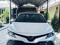 Toyota Camry 2019 года за 14 750 000 тг. в Шымкент