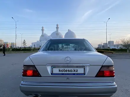 Mercedes-Benz E 280 1993 года за 3 900 000 тг. в Шымкент – фото 7