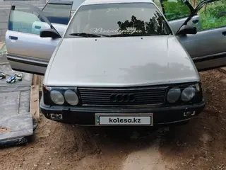 Audi 100