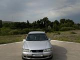 Opel Vectra 2001 года за 990 000 тг. в Актобе – фото 2