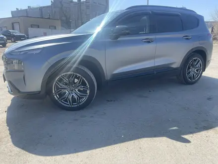 Hyundai Santa Fe 2021 года за 21 500 000 тг. в Костанай – фото 3