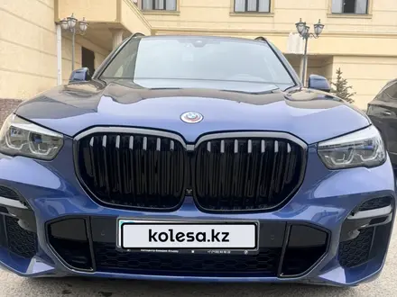 BMW X5 2022 года за 52 500 000 тг. в Атырау – фото 2