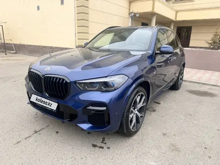 BMW X5 2022 года за 52 500 000 тг. в Атырау