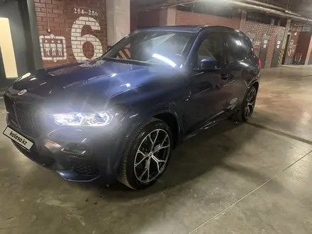 BMW X5 2022 года за 52 500 000 тг. в Атырау – фото 3